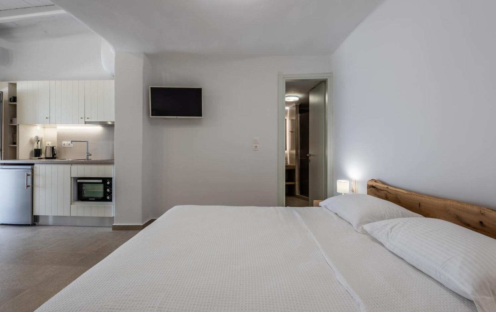Anemi Suites Adamantas  Habitación foto