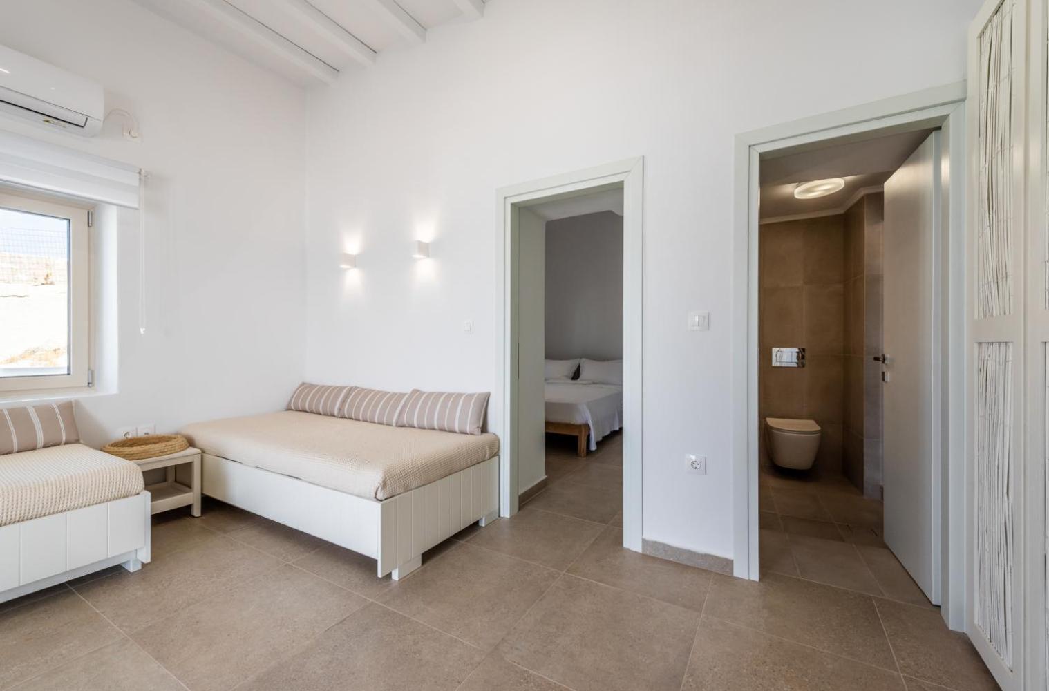 Anemi Suites Adamantas  Habitación foto